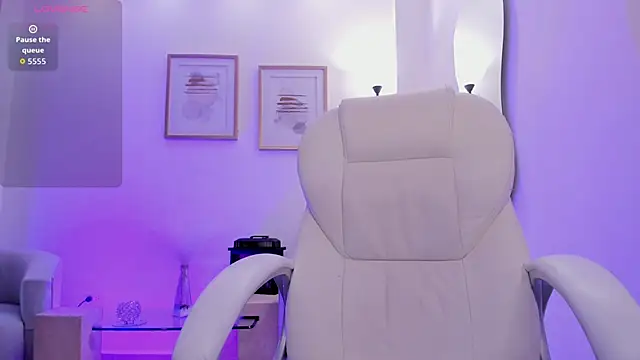 Snapshot of Karliie_kloss_ chatting on September 2025 03:00:02 AM Karliie kloss online show from September 2025 03:00:02 AM