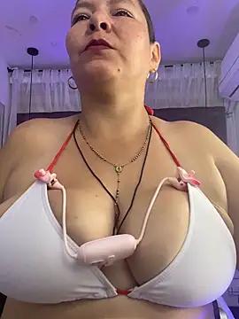 Snapshot of Sussan__ chatting on September 2025 11:55:02 AM Sussan online show from September 2025 11:55:02 AM