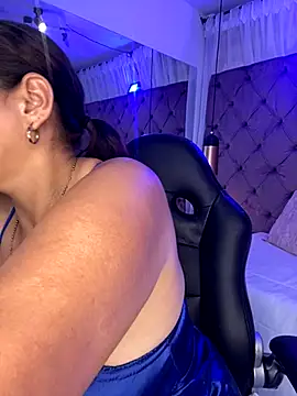 Snapshot of Sussan__ chatting on October 2025 11:54:01 AM Sussan online show from October 2025 11:54:01 AM