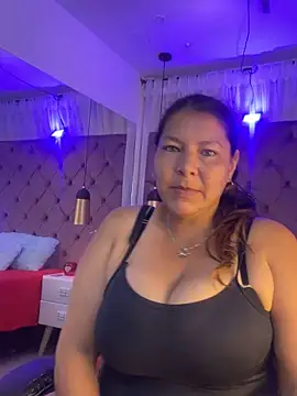 Snapshot of Sussan__ chatting on April 2026 11:46:02 AM Sussan online show from April 2026 11:46:02 AM