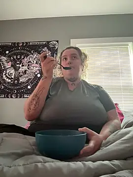 Snapshot of vanessraine chatting on April 2026 06:42:01 PM vanessraine online show from April 2026 06:42:01 PM