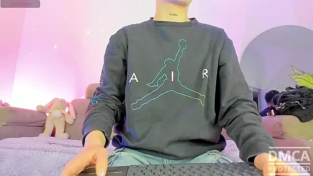 SebastianHilton online show from April 2026 03:34:02 AM