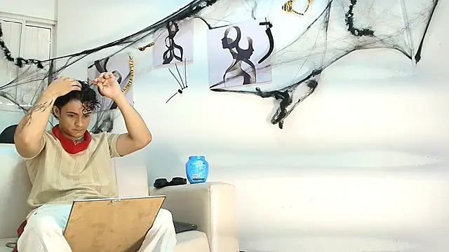 Snapshot of mikey_banji chatting on October 2025 12:28:02 PM mikey banji online show from October 2025 12:28:02 PM