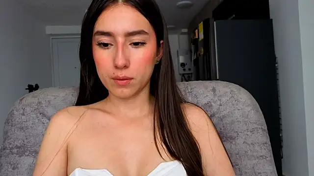 Adhara Kitten online show from July 2026 02:12:01 PM