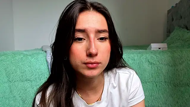 Adhara Kitten online show from July 2026 02:54:01 PM