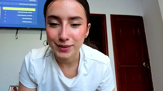 Adhara Kitten online show from July 2026 03:55:01 PM