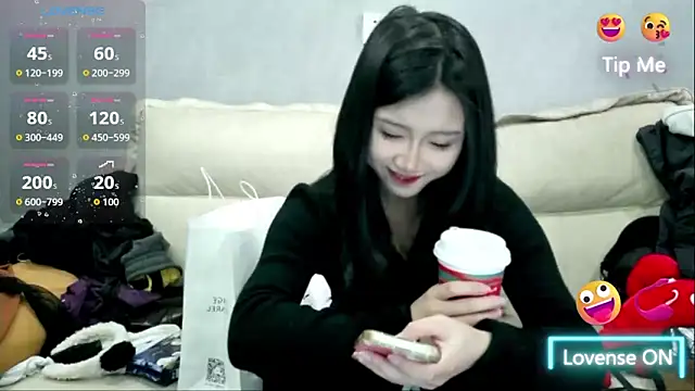 Snapshot of xiaoLI-2025 chatting on February 2026 08:24:01 AM xiaoLI-2025 online show from February 2026 08:24:01 AM