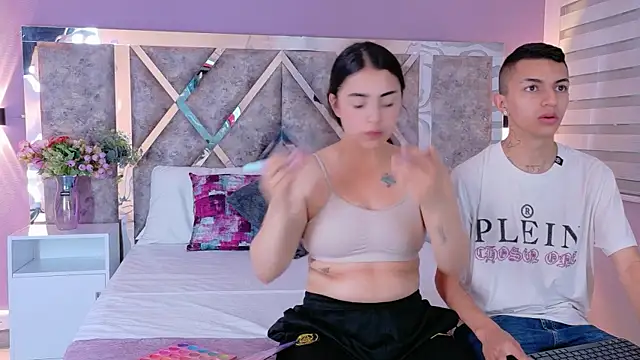 NickandAbby  online show from September 2025 12:32:02 PM