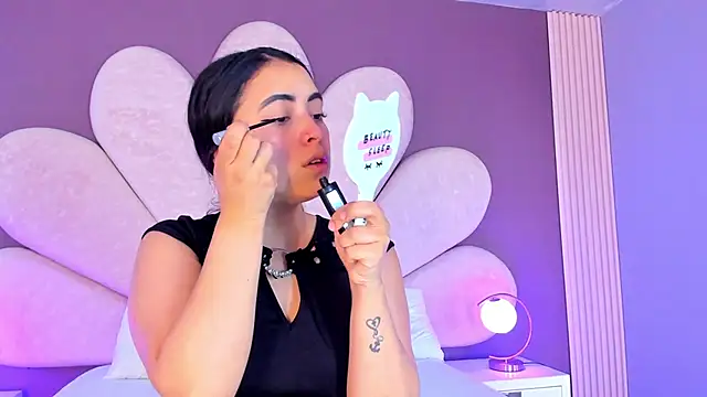 NickandAbby  online show from April 2026 11:40:01 AM