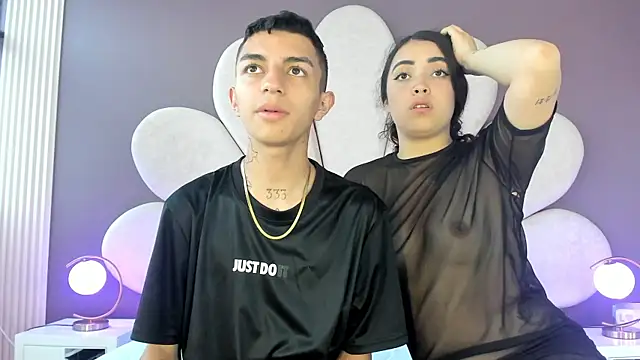 NickandAbby  online show from April 2026 08:14:02 PM