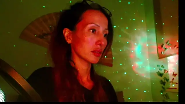 Snapshot of KiotoShine chatting on September 2025 06:52:02 PM KiotoShine online show from September 2025 06:52:02 PM