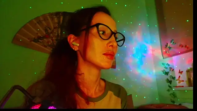 Snapshot of KiotoShine chatting on September 2025 07:15:02 PM KiotoShine online show from September 2025 07:15:02 PM