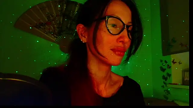 Snapshot of KiotoShine chatting on October 2025 09:10:02 PM KiotoShine online show from October 2025 09:10:02 PM