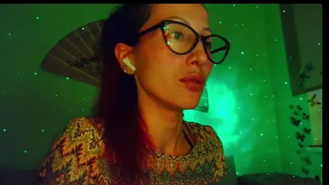 Snapshot of KiotoShine chatting on October 2025 07:23:01 PM KiotoShine online show from October 2025 07:23:01 PM