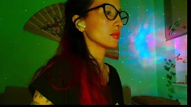 Snapshot of KiotoShine chatting on October 2025 07:27:02 PM KiotoShine online show from October 2025 07:27:02 PM