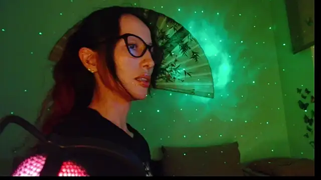 Snapshot of KiotoShine chatting on November 2025 07:03:02 PM KiotoShine online show from November 2025 07:03:02 PM