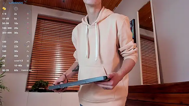 nicktorn online show from October 2025 02:10:01 PM