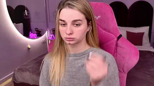 SweetyLicky online show from December 2025 04:01:02 PM