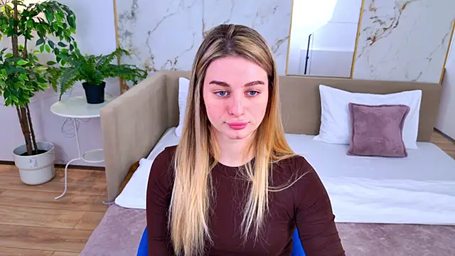 SweetyLicky online show from March 2026 04:11:02 PM