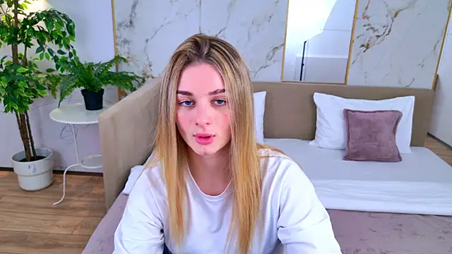 SweetyLicky online show from March 2026 04:01:02 PM