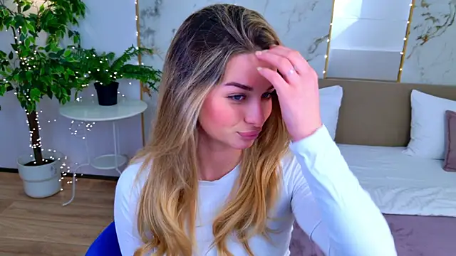 SweetyLicky online show from April 2026 07:07:02 PM