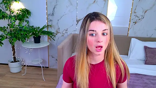 SweetyLicky online show from April 2026 03:22:02 PM