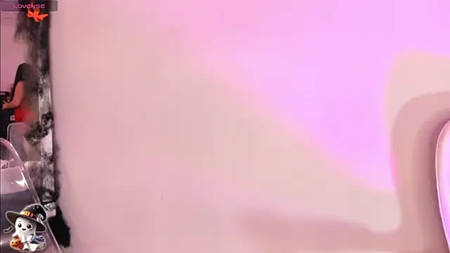 LeylaWoods online show from October 2025 01:13:02 AM