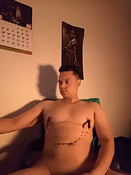 Snapshot of rayolexxx chatting on May 2026 01:39:02 PM rayolexxx online show from May 2026 01:39:02 PM