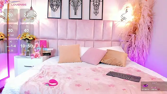 Viollet xoxo online show from March 2026 08:04:01 PM