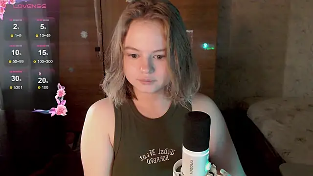 Snapshot of SlipperSherry chatting on October 2025 08:55:02 AM SlipperSherry online show from October 2025 08:55:02 AM