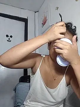 Snapshot of kiannie01 chatting on October 2025 06:08:02 PM kiannie01 online show from October 2025 06:08:02 PM