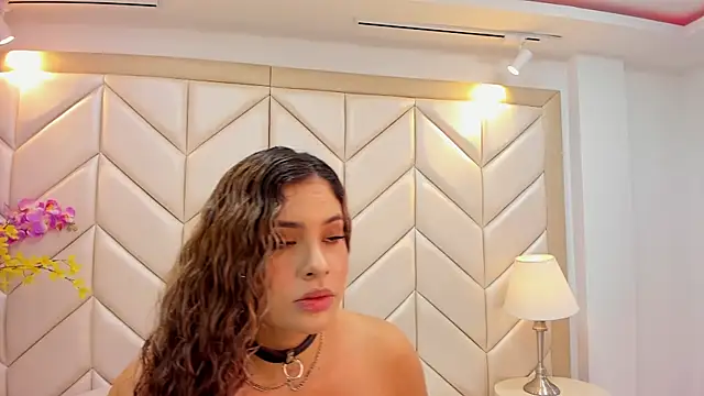 Snapshot of CataRicci chatting on September 2025 11:46:02 AM CataRicci online show from September 2025 11:46:02 AM