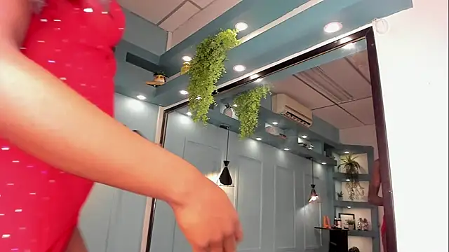 Snapshot of MichellePose chatting on December 2025 12:44:02 PM MichellePose online show from December 2025 12:44:02 PM