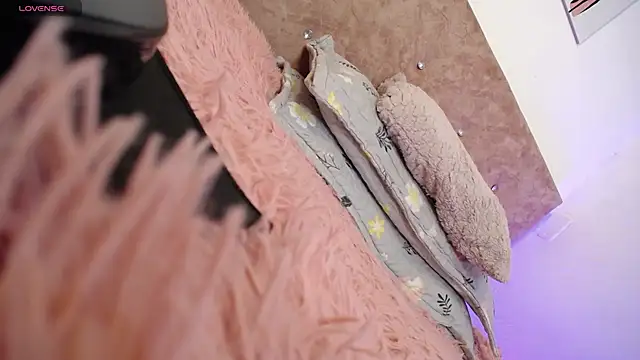 Snapshot of solpeich chatting on October 2025 04:57:01 PM solpeich online show from October 2025 04:57:01 PM