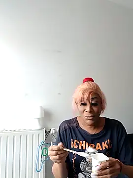 iamlalamilano online show from April 2026 02:24:01 PM