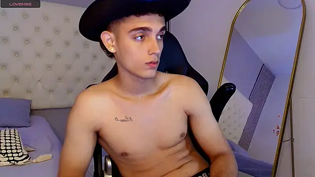 Snapshot of nathan_shimmer chatting on May 2026 11:05:02 AM nathan shimmer online show from May 2026 11:05:02 AM