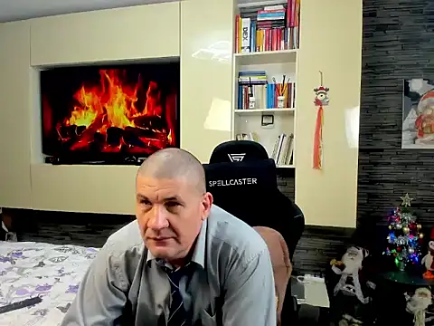 SpartacusDaddy48 online show from February 2026 05:19:01 PM