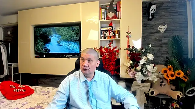 Snapshot of SpartacusDaddy48 chatting on April 2026 04:24:02 PM SpartacusDaddy48 online show from April 2026 04:24:02 PM