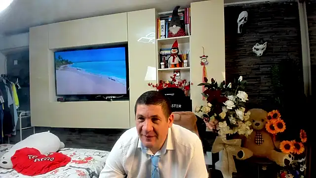 Snapshot of SpartacusDaddy48 chatting on May 2026 11:30:02 AM SpartacusDaddy48 online show from May 2026 11:30:02 AM