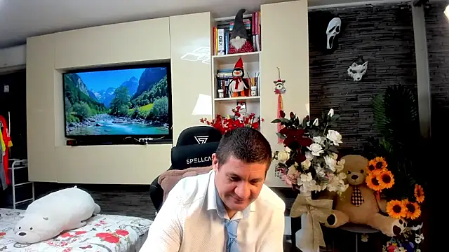 Snapshot of SpartacusDaddy48 chatting on June 2026 05:03:04 PM SpartacusDaddy48 online show from June 2026 05:03:04 PM