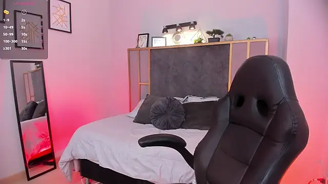 Snapshot of Azurra_amatto2 chatting on February 2026 08:16:02 PM Azurra amatto2 online show from February 2026 08:16:02 PM