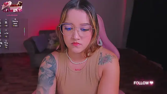 lunaarose online show from September 2025 04:35:01 AM