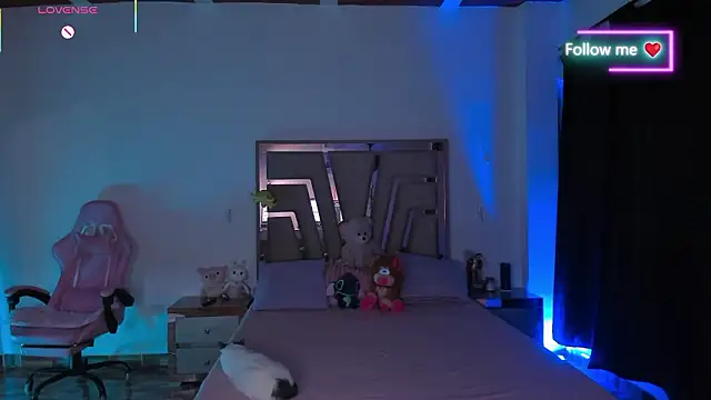 lunaarose online show from February 2026 04:08:01 AM