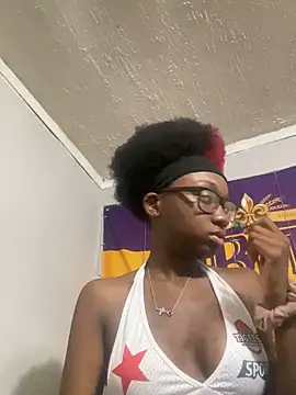 HennessyBaby21 online show from October 2025 09:12:02 PM