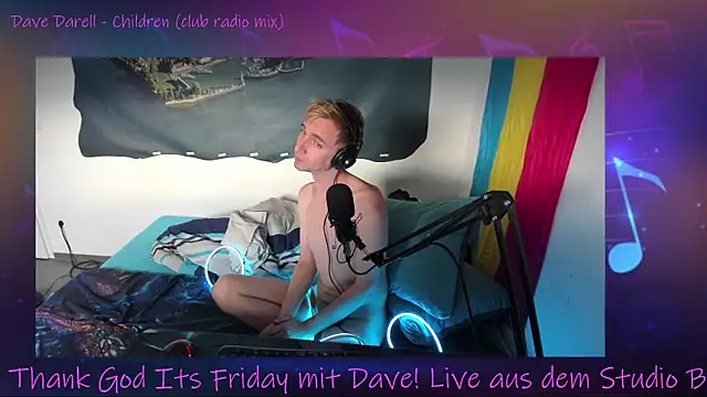 Snapshot of DaveLindau chatting on September 2025 07:08:01 AM DaveLindau online show from September 2025 07:08:01 AM
