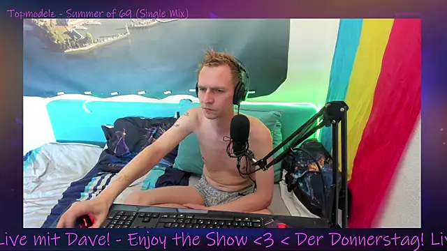 Snapshot of DaveLindau chatting on September 2025 02:52:01 PM DaveLindau online show from September 2025 02:52:01 PM