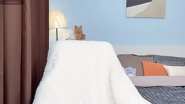 ViViennepp online show from November 2025 12:59:02 PM