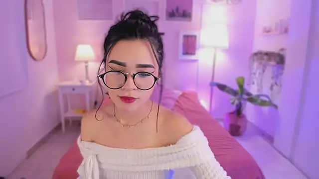 Snapshot of emma_soul1 chatting on November 2025 08:02:02 PM emma soul1 online show from November 2025 08:02:02 PM