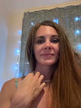 Snapshot of LucieMack chatting on September 2025 08:41:01 PM LucieMack online show from September 2025 08:41:01 PM