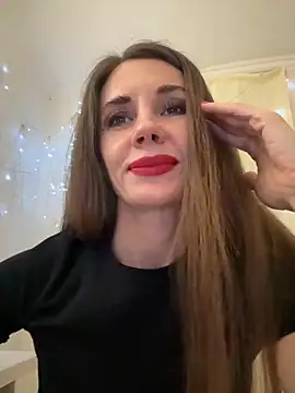 Snapshot of LucieMack chatting on December 2025 06:36:02 PM LucieMack online show from December 2025 06:36:02 PM